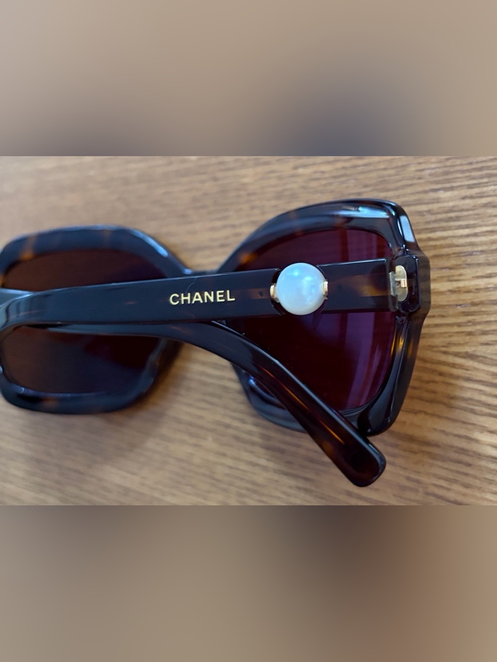 Chanel Sunglasses Tortoise Shell Frame Brown Pearl Collection 5132-H Sunglasses - Picture 9 of 16